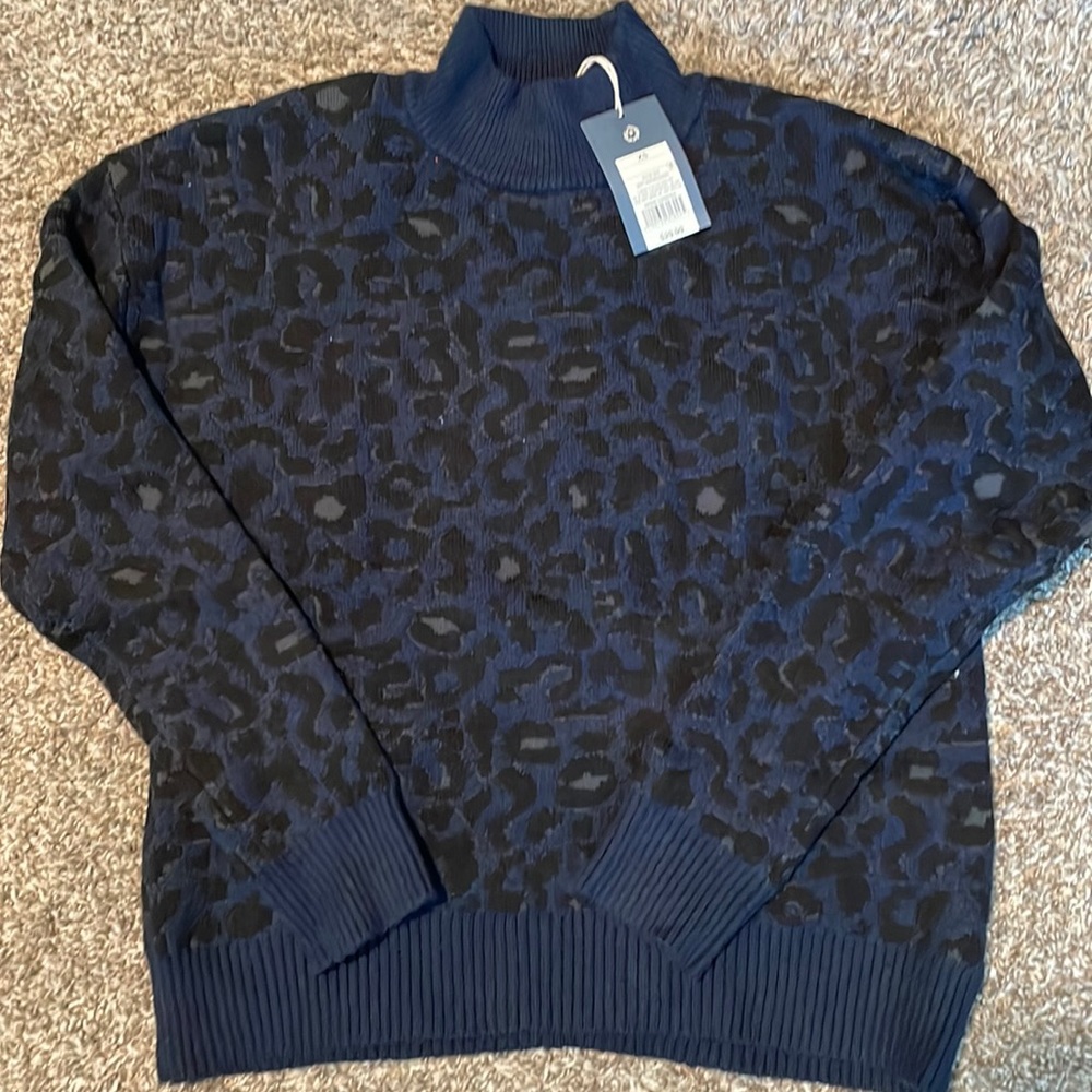 NWT, Womens, XS, Universal Threads, navy leopard print sweater